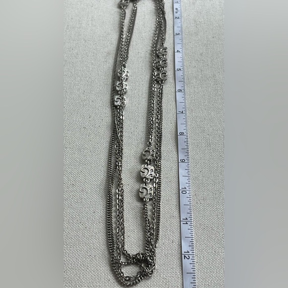 Vintage Silver-Tone Long Necklace – 24” Chain with Etched Paisley Links - Picture 3 of 3